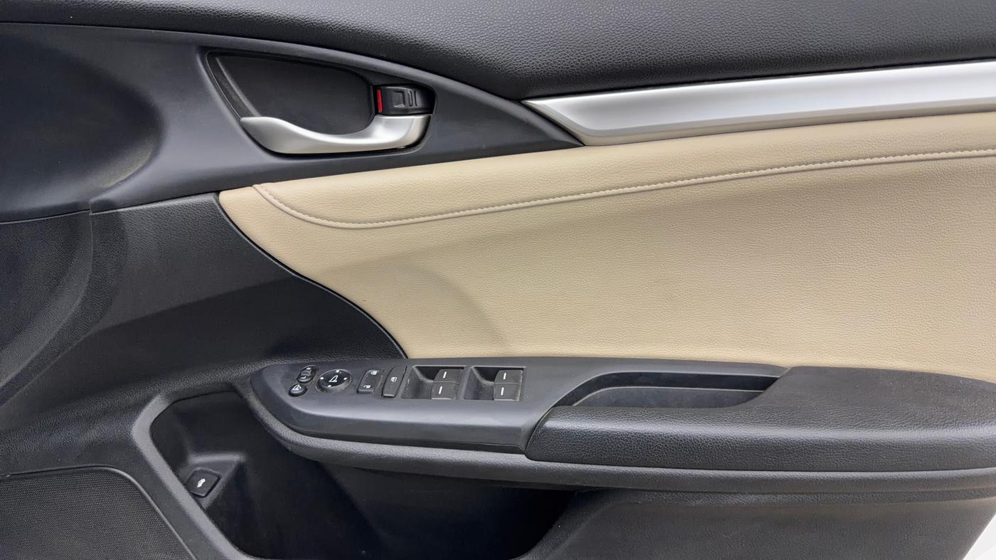 2019 Honda Civic 1.8L I-VTEC VX CVT, Petrol, Automatic, 72,924 km, Driver Side Door Panels Control