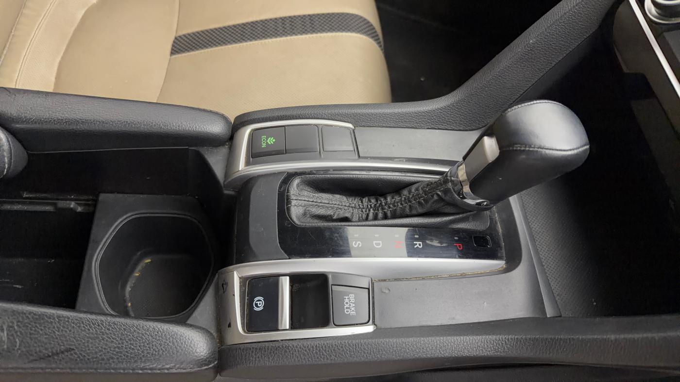 2019 Honda Civic 1.8L I-VTEC VX CVT, Petrol, Automatic, 72,924 km, Gear Lever
