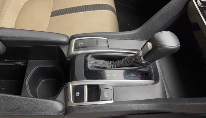 2019 Honda Civic 1.8L I-VTEC VX CVT, Petrol, Automatic, 72,924 km, Gear Lever