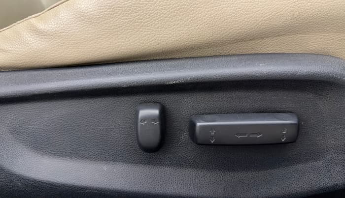 2019 Honda Civic 1.8L I-VTEC VX CVT, Petrol, Automatic, 72,924 km, Driver Side Adjustment Panel