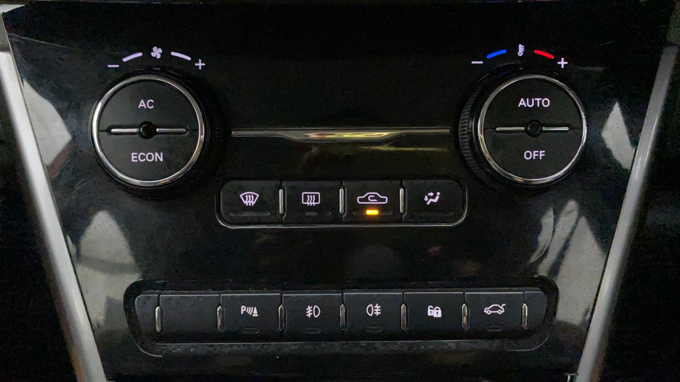 2018 Tata NEXON XZA PLUS PETROL DUAL TONE, Petrol, Automatic, 66,115 km, Automatic Climate Control