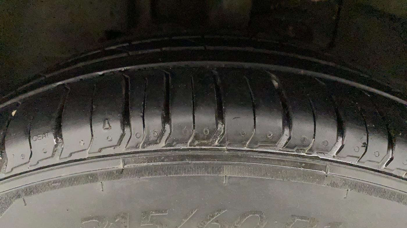 2018 Tata NEXON XZA PLUS PETROL DUAL TONE, Petrol, Automatic, 66,115 km, Left Front Tyre Tread