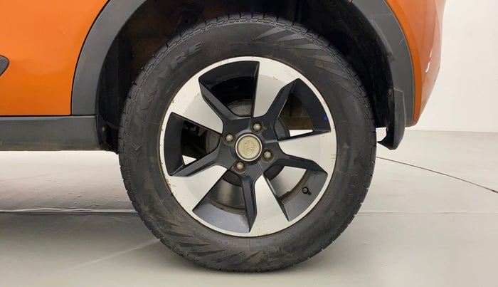 2018 Tata NEXON XZA PLUS PETROL DUAL TONE, Petrol, Automatic, 66,115 km, Left Rear Wheel