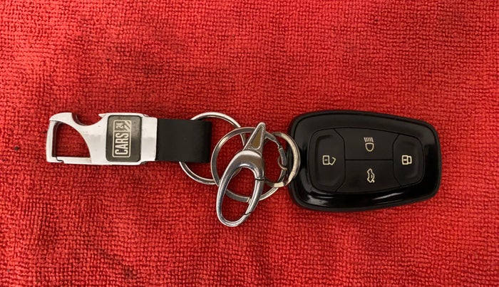 2018 Tata NEXON XZA PLUS PETROL DUAL TONE, Petrol, Automatic, 66,115 km, Key Close Up