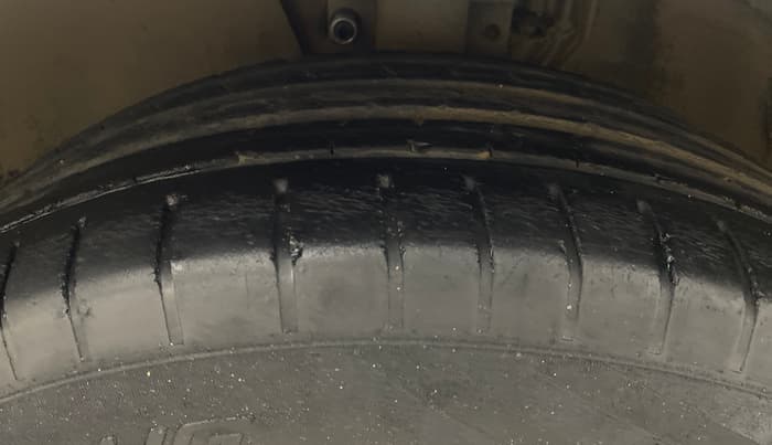 2017 Volkswagen Polo HIGHLINE1.2L, Petrol, Manual, 55,148 km, Left Front Tyre Tread