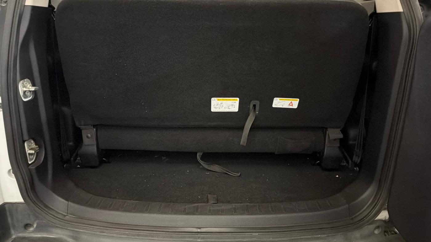 2023 Mahindra SCORPIO-N Z8 L PETROL AT 7 STR, Petrol, Automatic, 45,482 km, Boot Inside