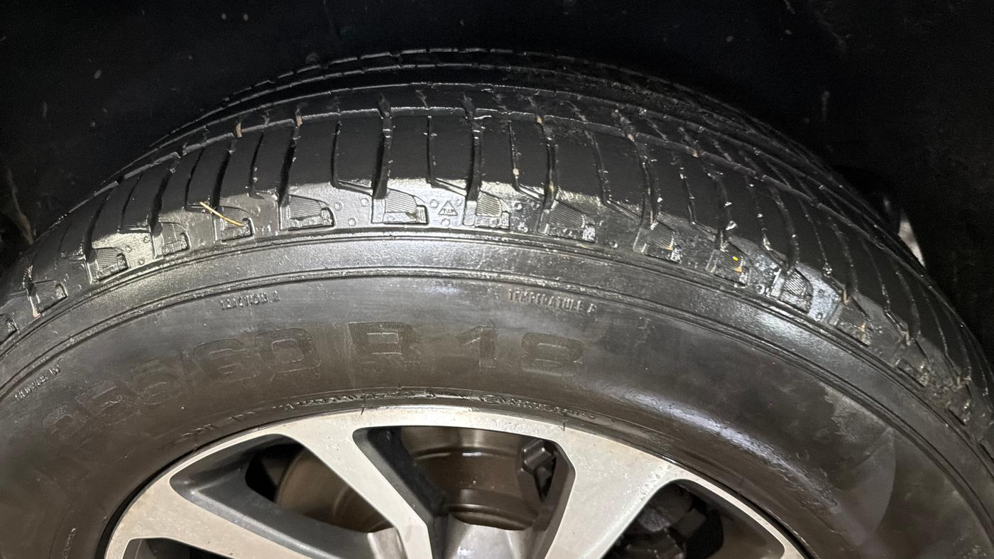 2023 Mahindra SCORPIO-N Z8 L PETROL AT 7 STR, Petrol, Automatic, 45,482 km, Left Rear Tyre Tread