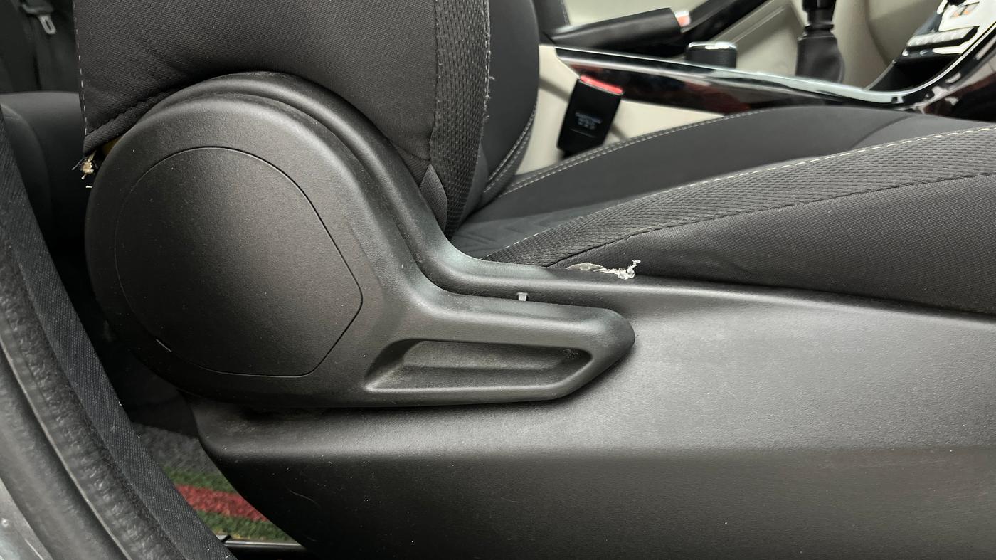 2021 Tata NEXON XZ PETROL, Petrol, Manual, 23,981 km, Driver Side Adjustment Panel