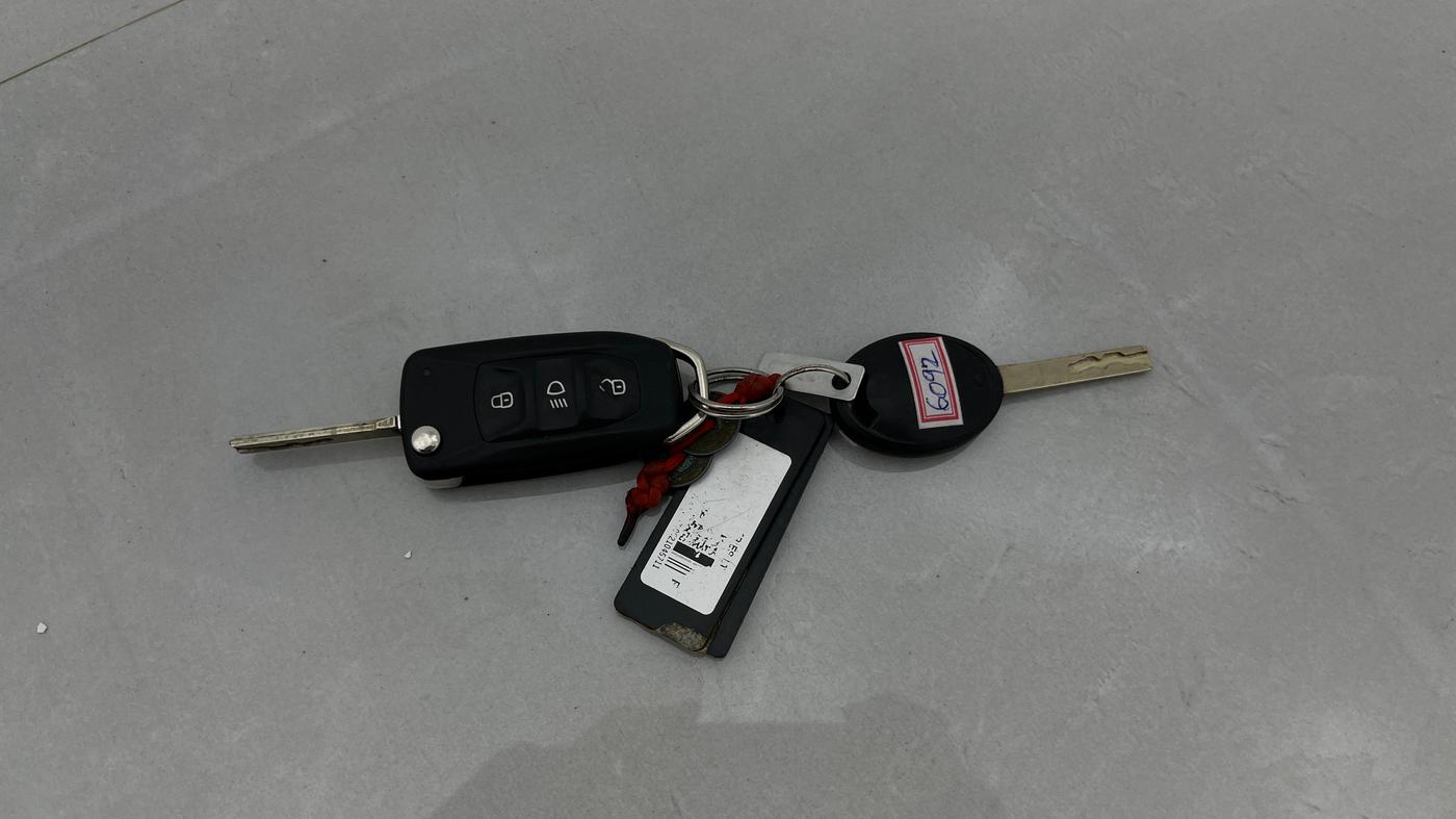 2021 Tata NEXON XZ PETROL, Petrol, Manual, 23,981 km, Key Close Up
