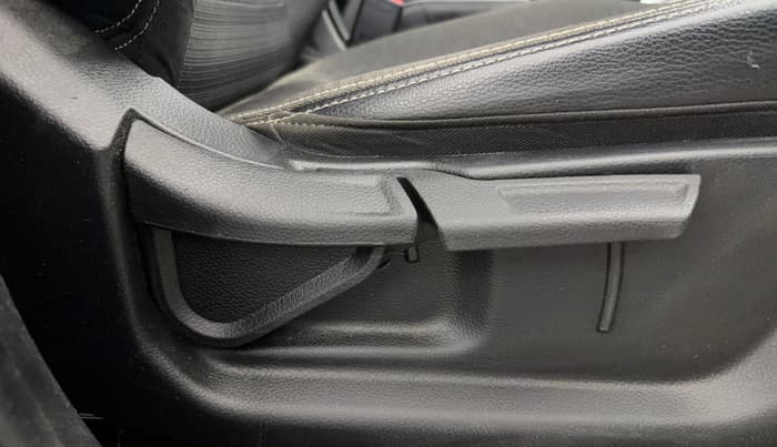 2023 KIA SONET HTK PLUS 1.0 IMT, Petrol, Manual, 22,854 km, Driver Side Adjustment Panel