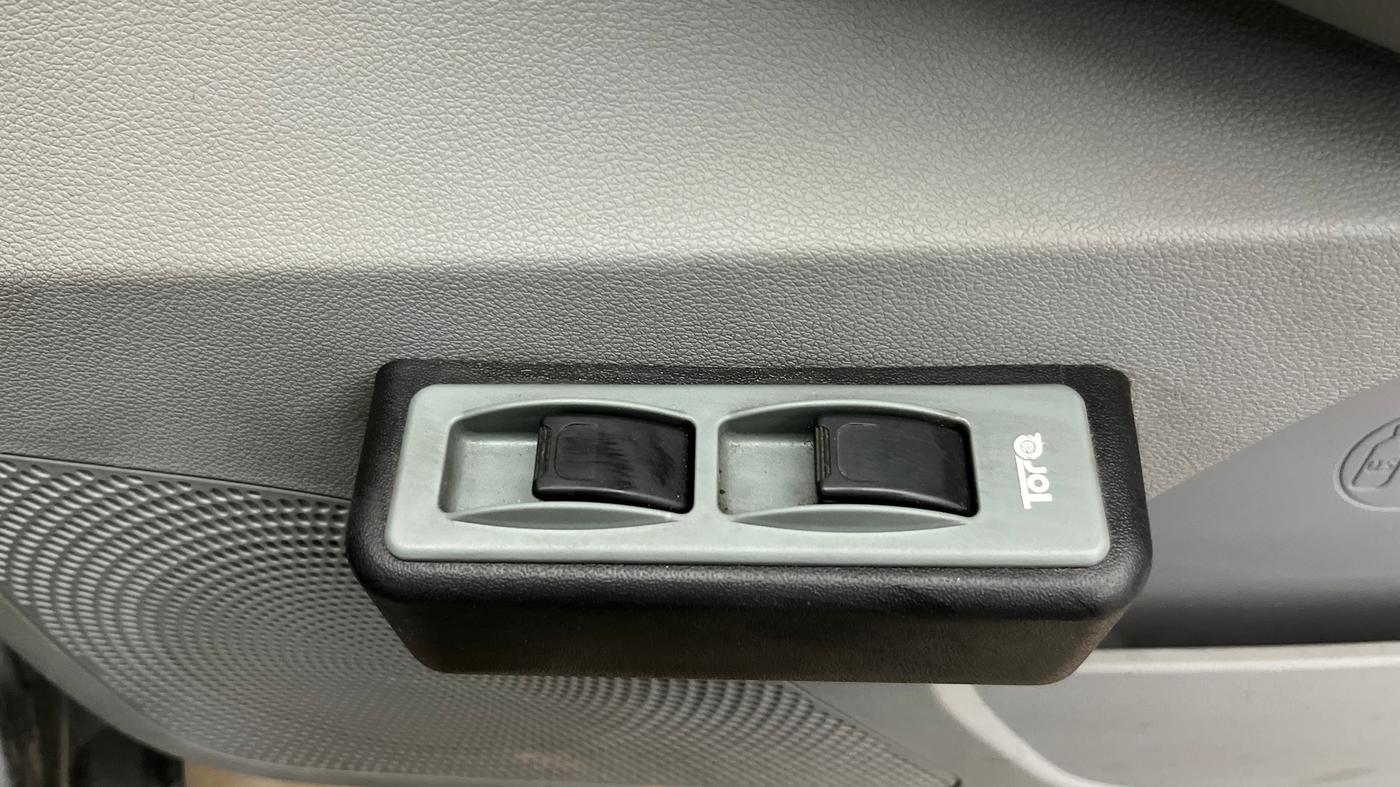 2020 Tata Tiago XE PETROL, Petrol, Manual, 31,395 km, Driver Side Door Panels Control