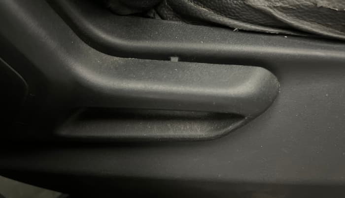 2020 Tata Tiago XE PETROL, Petrol, Manual, 31,395 km, Driver Side Adjustment Panel