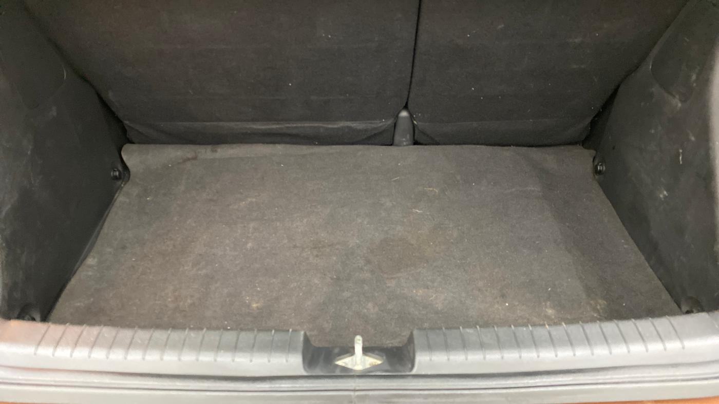 2017 Hyundai i20 Active 1.2 SX, Petrol, Manual, 64,138 km, Boot Inside