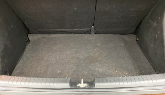 2017 Hyundai i20 Active 1.2 SX, Petrol, Manual, 64,138 km, Boot Inside