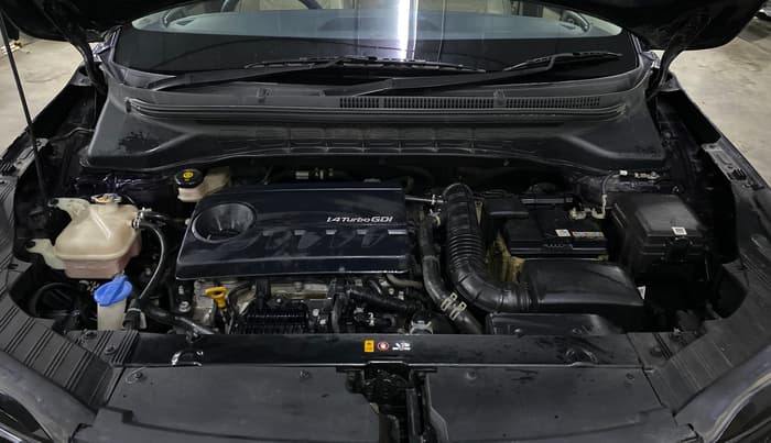 2022 KIA CARENS LUXURY PLUS 1.4 PETROL 7 STR, Petrol, Manual, 42,324 km, Engine View