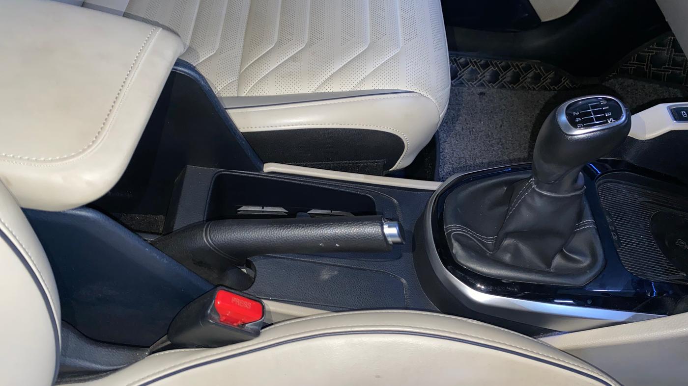 2022 KIA CARENS LUXURY PLUS 1.4 PETROL 7 STR, Petrol, Manual, 42,324 km, Gear Lever