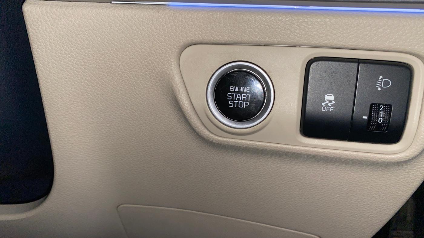 2022 KIA CARENS LUXURY PLUS 1.4 PETROL 7 STR, Petrol, Manual, 42,324 km, Keyless Start/ Stop Button