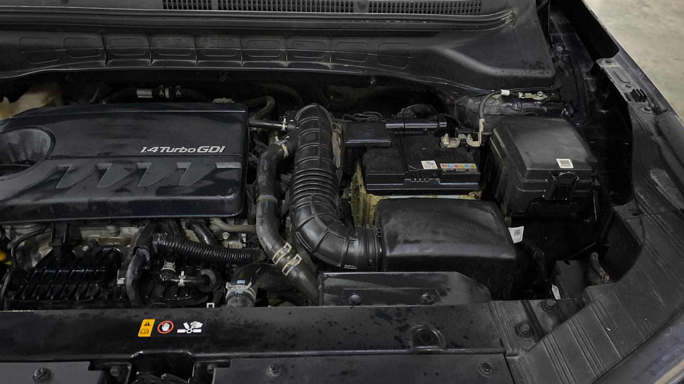 2022 KIA CARENS LUXURY PLUS 1.4 PETROL 7 STR, Petrol, Manual, 42,324 km, Engine View - Left