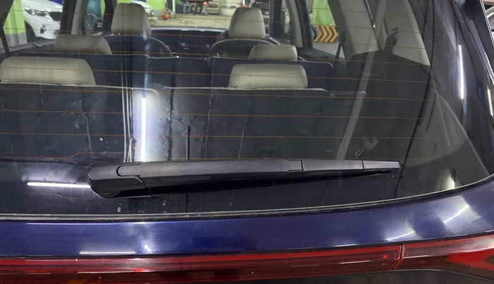 2022 KIA CARENS LUXURY PLUS 1.4 PETROL 7 STR, Petrol, Manual, 42,324 km, Rear Wiper
