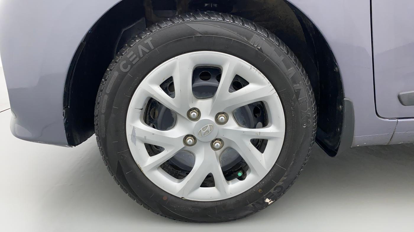 2017 Hyundai Grand i10 Sportz(O) 1.2 MT, Petrol, Manual, 63,901 km, Left Front Wheel