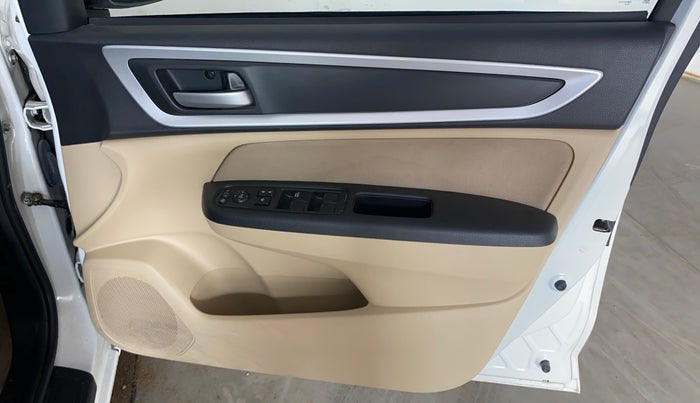 2023 Honda Amaze 1.2L I-VTEC VX CVT, Petrol, Automatic, 16,141 km, Driver Side Door Panels Control