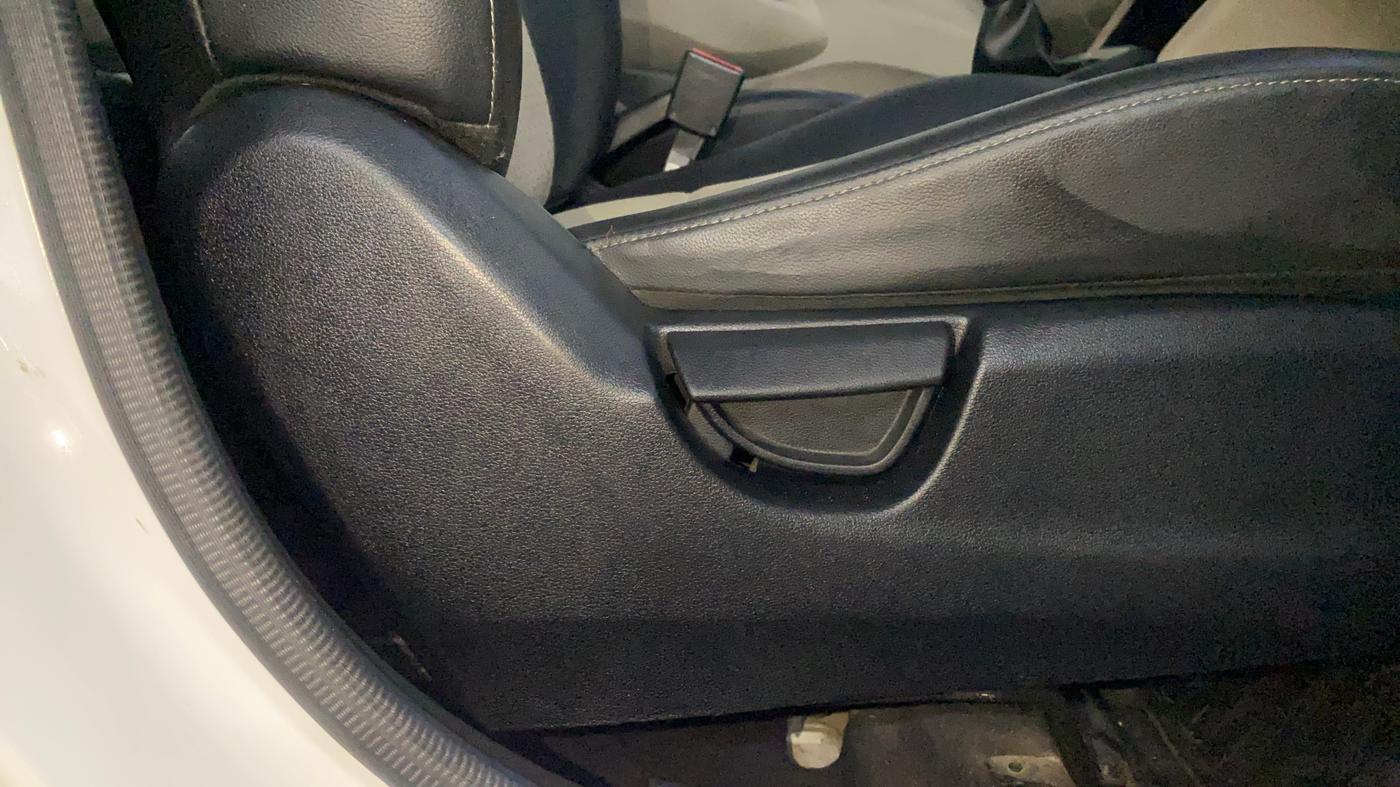 2018 Hyundai NEW SANTRO ASTA MT, Petrol, Manual, 98,362 km, Driver Side Adjustment Panel