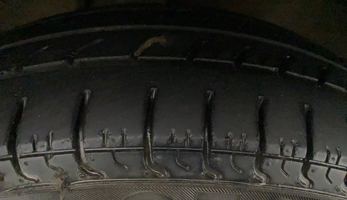 2012 Maruti Alto 800 LXI, Petrol, Manual, 21,677 km, Right Front Tyre Tread