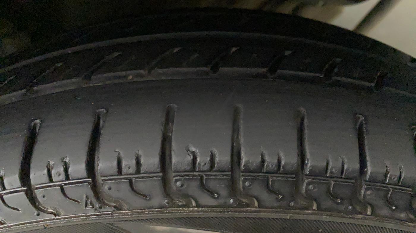 2012 Maruti Alto 800 LXI, Petrol, Manual, 21,677 km, Left Rear Tyre Tread