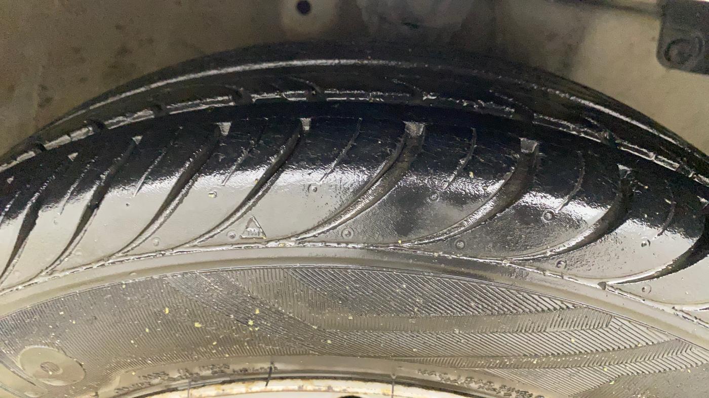 2018 Hyundai Eon ERA +, Petrol, Manual, 49,890 km, Right Front Tyre Tread