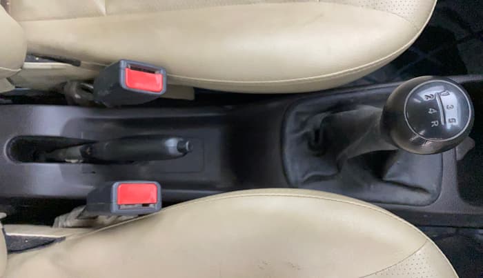 2018 Hyundai Eon ERA +, Petrol, Manual, 49,890 km, Gear Lever