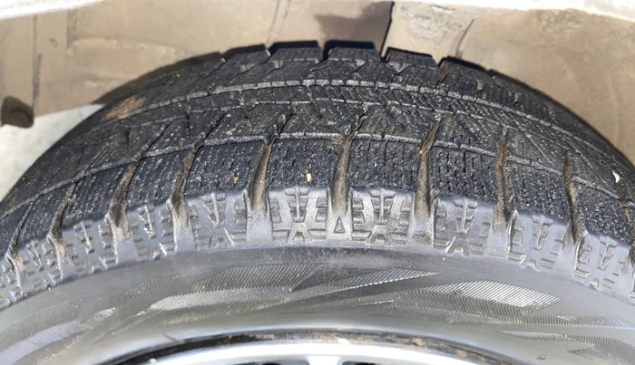 2017 Maruti Wagon R 1.0 VXI (O) AMT, Petrol, Automatic, 21,258 km, Left Front Tyre Tread