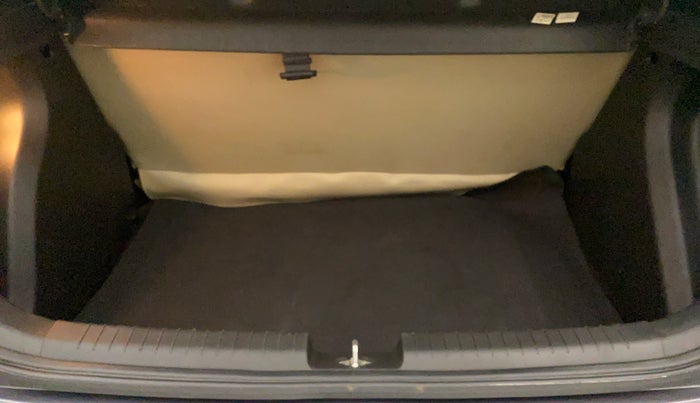 2015 Hyundai Elite i20 SPORTZ 1.2, Petrol, Manual, 44,769 km, Boot Inside