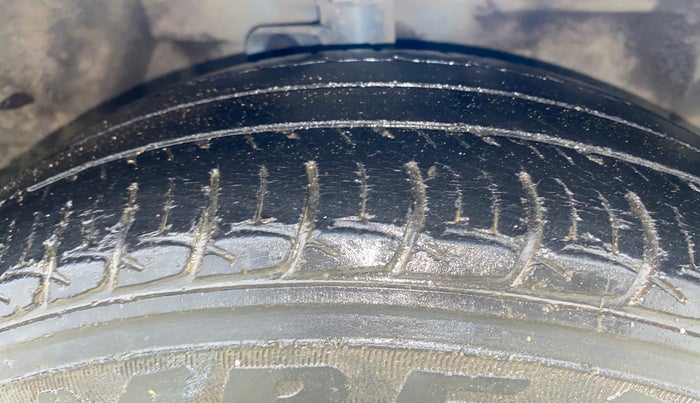 2017 Maruti Celerio VXI AMT, Petrol, Automatic, 59,268 km, Right Front Tyre Tread