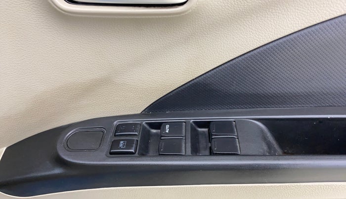 2017 Maruti Celerio VXI AMT, Petrol, Automatic, 59,268 km, Driver Side Door Panels Control