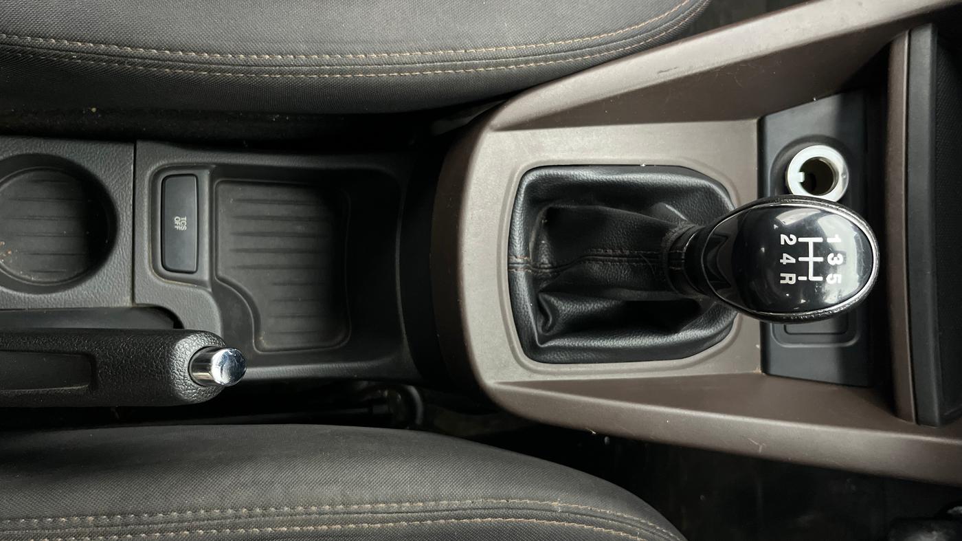 2019 Ford FREESTYLE TITANIUM PLUS 1.2 PETROL, Petrol, Manual, 70,647 km, Gear Lever