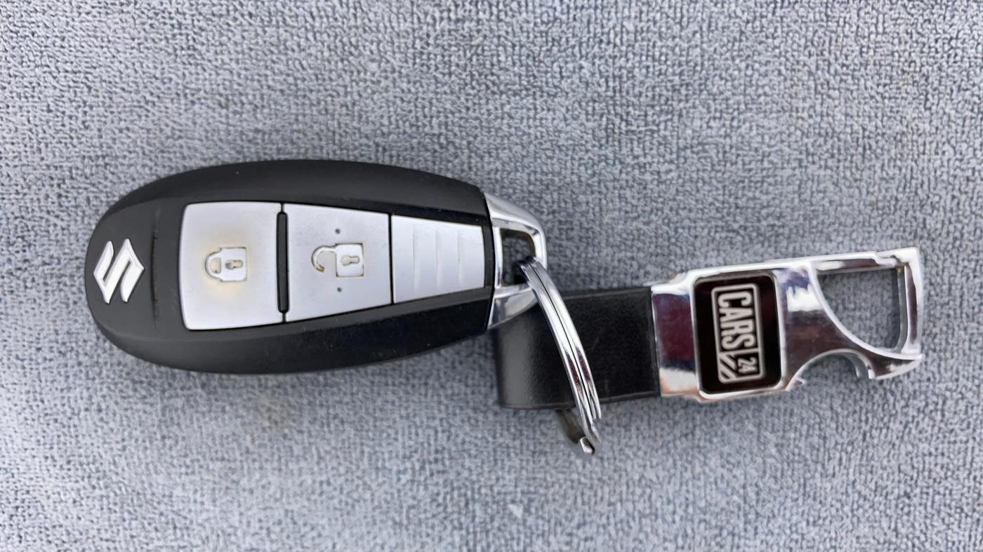 2019 Maruti Baleno ZETA PETROL 1.2, Petrol, Manual, 56,769 km, Key Close Up