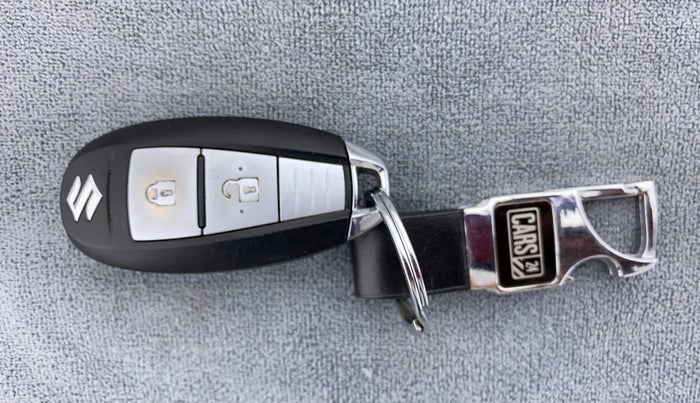 2019 Maruti Baleno ZETA PETROL 1.2, Petrol, Manual, 56,769 km, Key Close Up