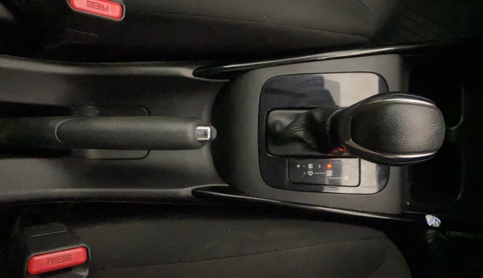 2022 Toyota Glanza V AMT, Petrol, Automatic, 42,590 km, Gear Lever