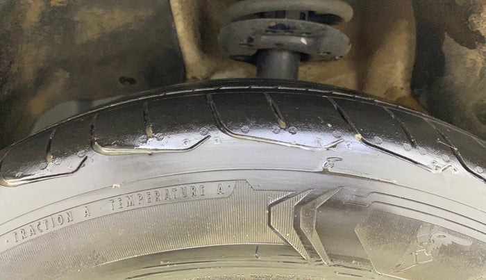 2019 MG HECTOR SMART 2.0 DIESEL, Diesel, Manual, 76,220 km, Left Front Tyre Tread