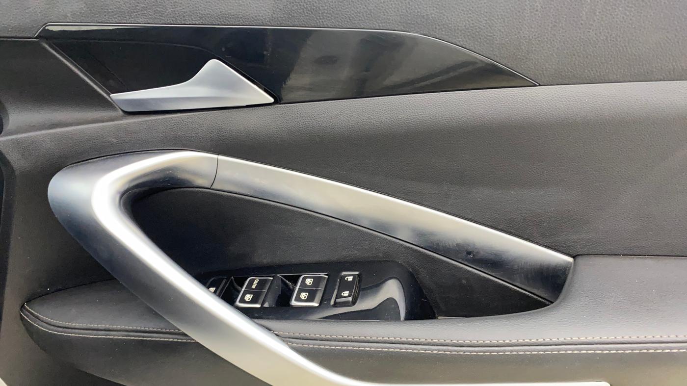 2019 MG HECTOR SMART 2.0 DIESEL, Diesel, Manual, 76,220 km, Driver Side Door Panels Control