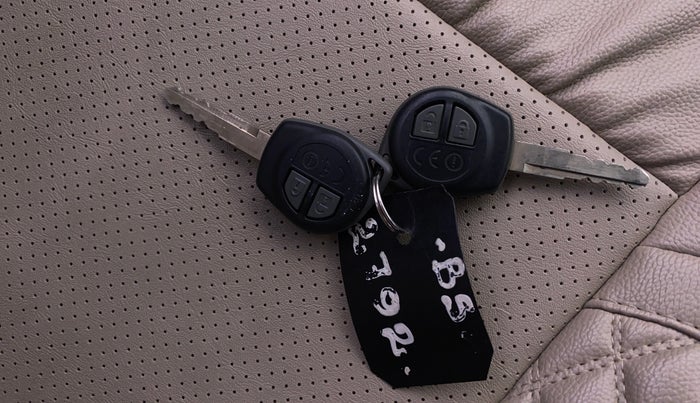 2022 Maruti Dzire VXI AMT, Petrol, Automatic, 22,504 km, Key Close Up