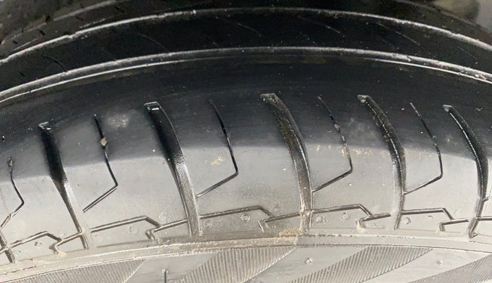 2022 Maruti Dzire VXI AMT, Petrol, Automatic, 22,504 km, Left Rear Tyre Tread