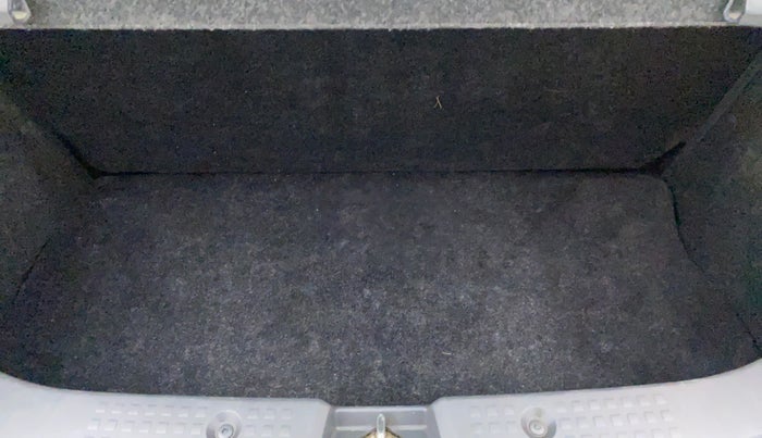 2010 Maruti Swift ZXI D, Petrol, Manual, 39,774 km, Boot Inside