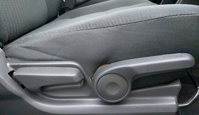 2010 Maruti Swift ZXI D, Petrol, Manual, 39,774 km, Driver Side Adjustment Panel