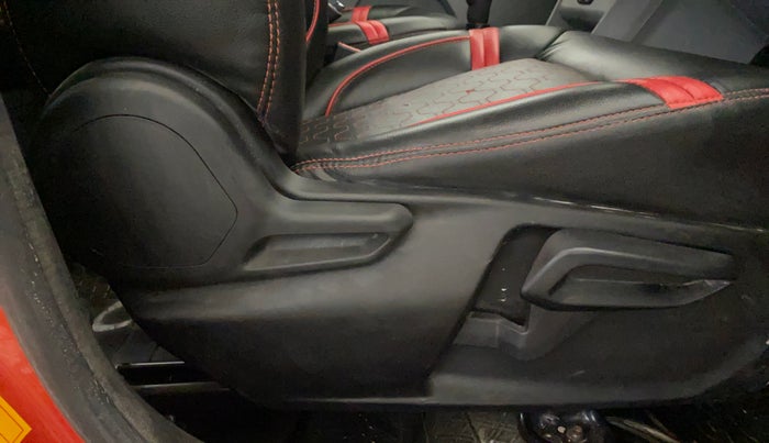 2021 Tata Tiago XZ PETROL, Petrol, Manual, 47,787 km, Driver Side Adjustment Panel