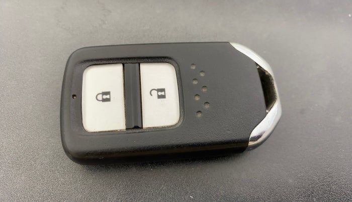 2018 Honda Jazz 1.2L I-VTEC VX CVT, Petrol, Automatic, 60,038 km, Key Close Up