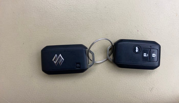 2017 Maruti Dzire ZXI PLUS AMT, Petrol, Automatic, 21,734 km, Key Close Up