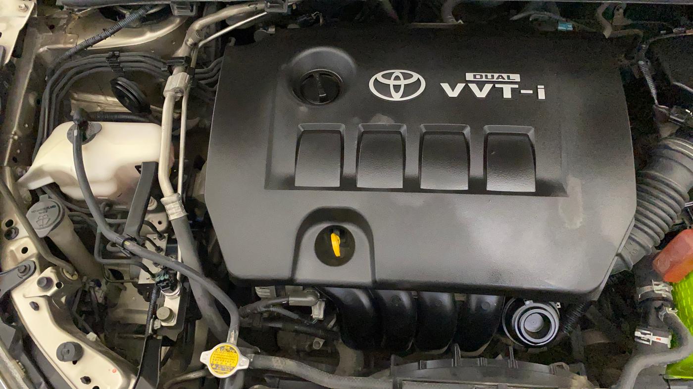 2015 Toyota Corolla Altis G CVT PETROL, Petrol, Automatic, 1,19,685 km, Engine View - Right
