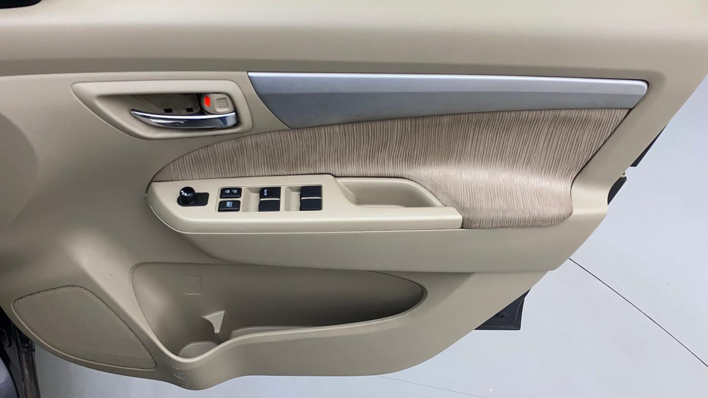 2013 Maruti Ertiga ZXI, Petrol, Manual, 33,001 km, Driver Side Door Panels Control