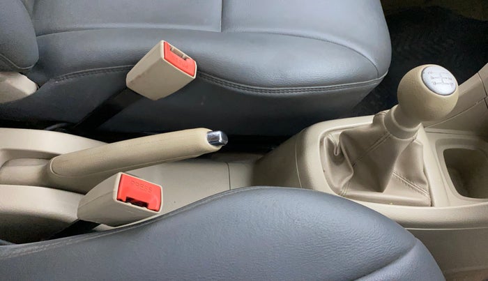 2013 Maruti Ertiga ZXI, Petrol, Manual, 33,001 km, Gear Lever